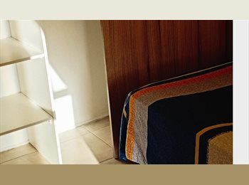 CompartoDepto CL - Se arrienda habitación semi amoblado a unos metros del  matta, Santiago Centro - CH$250.000 por mes