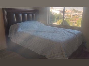 CompartoDepto CL - 4 dormitorios independientes en segundo piso, con comedor cocina independiente. Amobladas, aire acon, Ñuñoa - CH$280.000 por mes