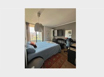 CompartoDepto CL - Habitación con baño privado y closet en barrio Italia, Ñuñoa - CH$550.000 por mes