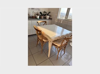 CompartoDepto CL - Arriendo pieza independiente a joven estudiante avda Santa Teresa. y Gran Vía Vitacura/ La Dehesa, Vitacura - CH$550.000 por mes