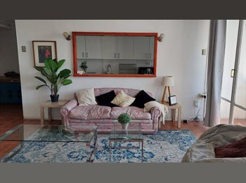 CompartoDepto CL -  Habitaciones Premium Amobladas frente a Clínica UC Christus – Vista al Santa Lucía, Santiago Centro - CH$380.000 por mes