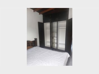 CompartoApto CO - Cómoda Habitación Sector Laureles Campestre, Medellín - COP$ 880.000 por mes