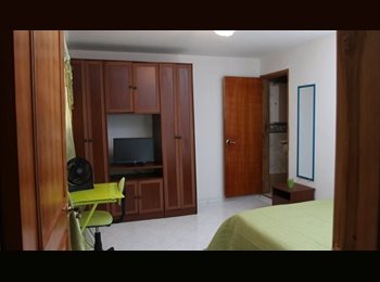 CompartoApto CO - Cómoda habitación en la Floresta Medellin, Medellín - COP$ 900.000 por mes