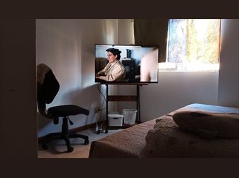 CompartoApto CO - Habitación amueblada unidad En Patio Bonito, piso 7mo ceeca a D1 exito milla de oro. Unidad con pisc, Medellín - COP$ 1.200.000 por mes