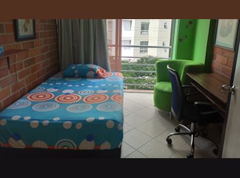 CompartoApto CO - Habitación confortable, luminosa, lugar tranquilo., Envigado - COP$ 900.000 por mes
