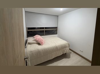 CompartoApto CO - Habitación para mujer, Envigado - COP$ 2.100.000 por mes