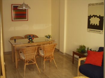 Roomgo ES - Habitación con baño privado zona Centro/Universida, Granada - 330 € por mes
