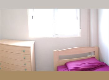 Roomgo ES - SEVILLA | Single Room in 5 bedroom student flat (La Plata), Sevilla - 285 € por mes