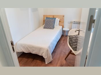 Roomgo ES - (RH26-R2) Hermosa habitacion individual en centro de Barcelona!, Barcelona - 880 € por mes