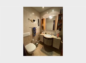 Roomgo ES - Habitación doble, Eixample - 560 € por mes