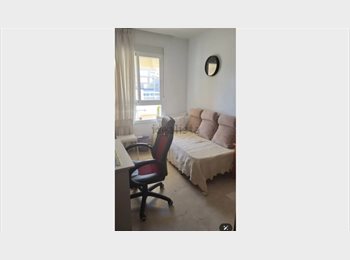 Roomgo ES - Alquiler de habitación en Calle Mallarmé, 4, Malaga - 450 € por mes