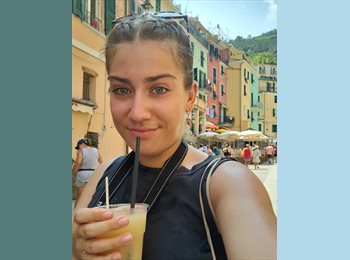 Roomgo HK - Charline - 26 - Wan Chai