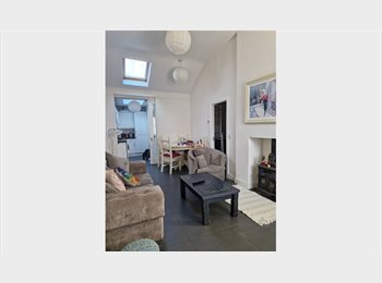 Roomgo IE - Bright room to rent, Dublin - €800 pcm