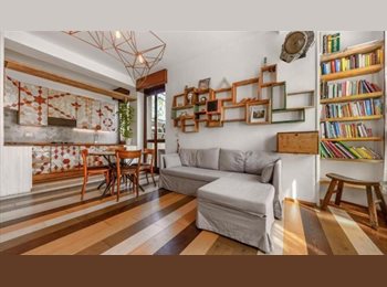 Roomgo IT - Intero appartamento particolare molto gradevole e ben ubicato, Centrale - Loreto - 600 € al mese