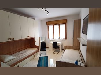 Roomgo IT - Viterbo Posto letto in camera singola o doppia adiacente università, Viterbo - 300 € al mese