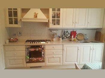 Roomgo IT - Camera con balcone in zona tranquilla, Bologna - 600 € al mese