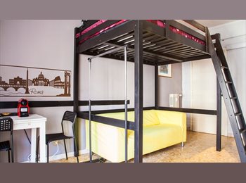 Roomgo IT - Tiburtina ampia stanza matrimoniale con bagno privato e balcone [#B2], Tiburtino-Collatino - 775 € al mese