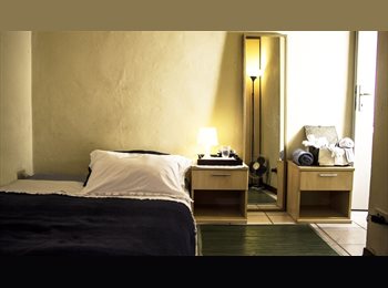 Roomgo IT - cozy single room in S.Ambrogio, Firenze - 500 € al mese