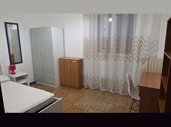 Roomgo IT - STANZE SINGOLE STUDENTESSE/LAVORATRICI, Lecce - 180 € al mese