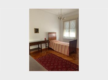 Roomgo IT - AMPIA SINGOLA PER STUDENTESSA MAGISTRALE/DOTTORANDA IN APPARTAMENTO BICAMERE, Padova - 340 € al mese