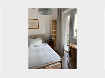 Roomgo IT - Room for rent in Balduina, 3min walk from FM3 Appiano train station,15min walk from metro A Cipro, Trionfale - 800 € al mese