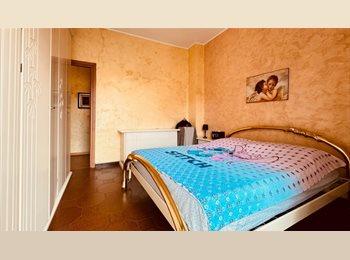 Roomgo IT - Stanza singola in affitto - Solo donne, Villasanta - 330 € al mese