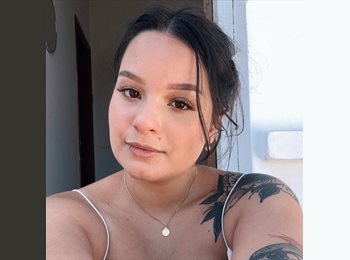 Roomgo IT - Julia - 23 - Torino