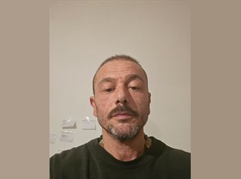 Roomgo IT - Davide - 44 - Riccione