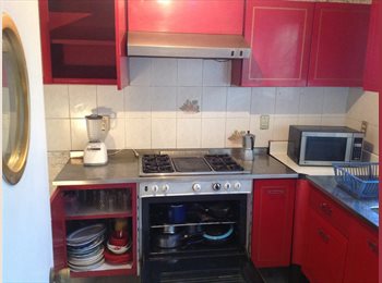 Roomgo MX - Recamara a 4 cuadras de gran sur y muy cerca de UNAM, Coyoacán - MX$5,500 por mes