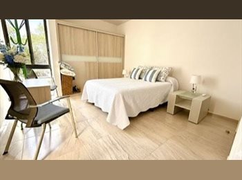 Roomgo MX - Hermosa e iluminada recamara, baño propio y amenidades incluidas, Mérida - MX$9,500 por mes