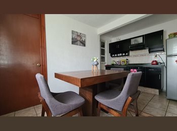 Roomgo MX - Se renta cuarto amplio para mujer, excelente ubicación, Zapopan - MX$3,500 por mes