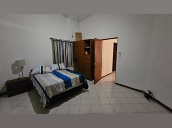 Roomgo MX - Rento habitación en Cumbres 4to Sector para profesional o estudiante, San Pedro Garza García - MX$10,000 por mes