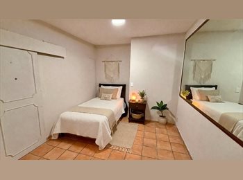 Roomgo MX - Habitación en renta para Mujeres en Portales | Todo incluido | Disponible inmediato, Coyoacán - MX$7,500 por mes