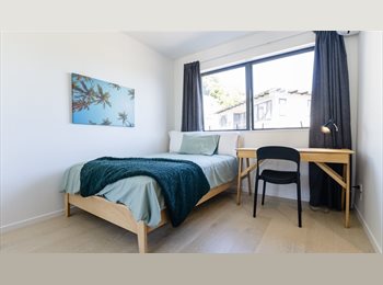 Roomgo NZ - Private Furnished Ensuite Room - All-Inclusive for Young Professionals, Auckland - $330 pw