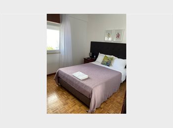 Roomgo PT - Quarto solteira mobiliado em Agualva-Cacém, Lisboa - 450 € Por mês