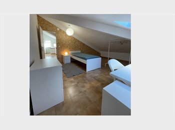 Roomgo PT - Quartos para estudantes Rooms for students, Lisboa - 375 € Por mês