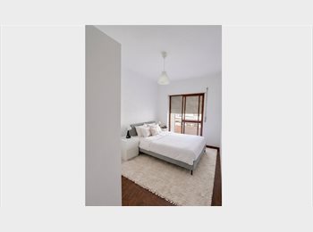 Roomgo PT - Quarto Individual Corroios, Lisboa - 360 € Por mês