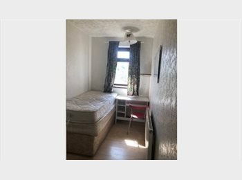 Roomgo UK - Nice single  room to let , Near  Victoria  Park Mill, Miles Platting - £500 pcm