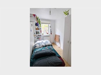 Roomgo UK - Single Room Available in Bow – All Bills Included, Bow - £725 pcm