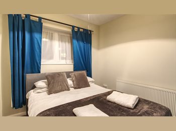 Roomgo UK - Luxurious double  ☆Close to Colchester General Hospital ☆Close to University, Colchester - £685 pcm