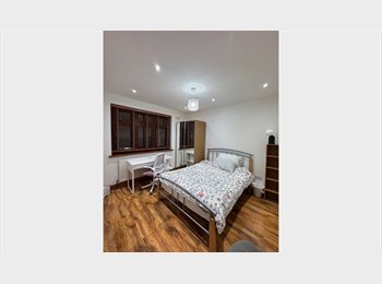 Roomgo UK - Double room for rent in Tottenham, Tottenham - £700 pcm