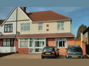 Roomgo UK - Room in 7 bed student house available, Selly Oak - £528 pcm