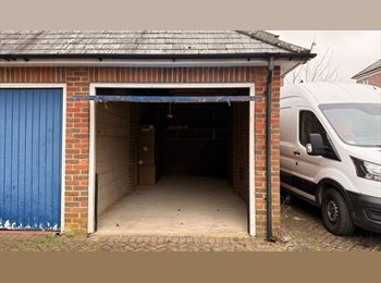 Roomgo UK - Premium Secure Garage to Rent in Central Horsham | Optional Parking Space, Horsham - £150 pcm