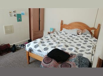Roomgo UK - £600pm all inclusive, big double, walk to Uni, MRI, Moss Side - £600 pcm