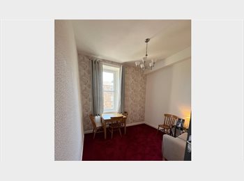 Roomgo UK - Immediate Move-In: Fully Furnished 1 Bedroom Flat -Central Location Apartment with, Leith  - £600 pcm