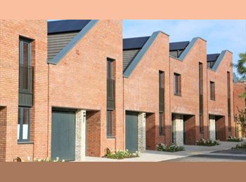 Roomgo UK - Cozy Single Room, Filton - £650 pcm