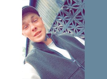 Roomgo UK - Aaron - 33 - Wakefield