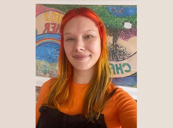 Roomgo UK - Helle - 34 - Sheffield