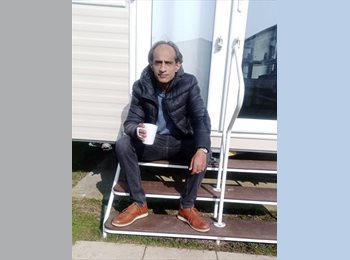 Roomgo UK - Ahmed - 47 - New Malden