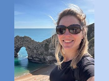 Roomgo UK - Maria - 50 - Newington